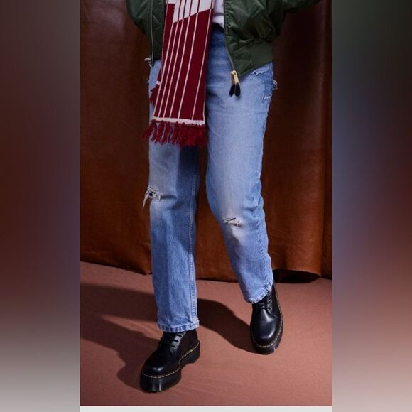 UK Dr Martens "Jadonโ Platform LaceUp Leather Combat Style Boots Size 6 Woman's - Picture 1 of 10